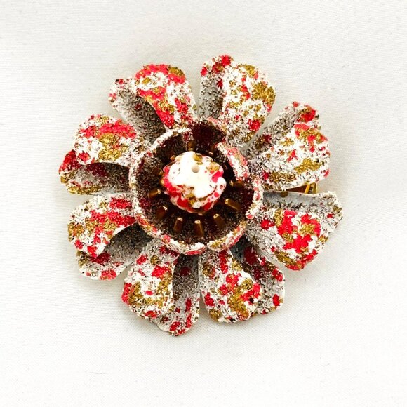 Vintage Coro Sugar Textured Enameled Flower Brooch - Picture 4 of 6